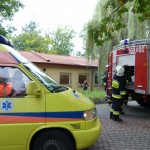 Ćwiczenia zgrywające Ochotniczych Straży Pożarnych - pojazd ambulansu oraz wóz strażacki