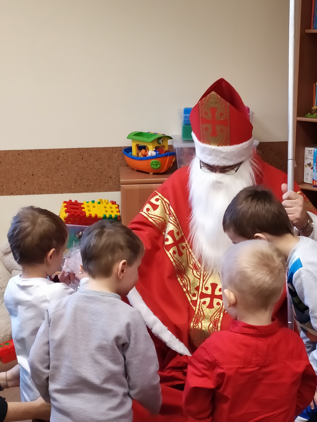 Wizyta Św. Mikołaja w Oddziale Dziennym dla Osób z Autyzmem Dziecięcym
