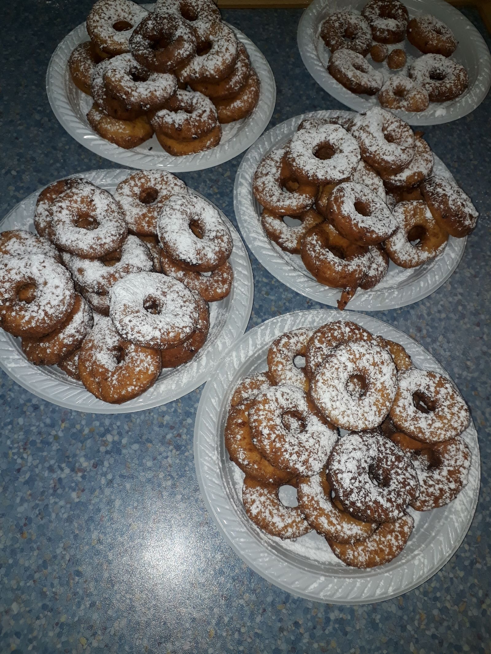 Praca Pacjenta na zdjęciu przedstawiają obwarzanki